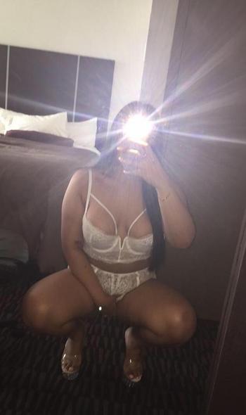 , 24  female escort, Niagara