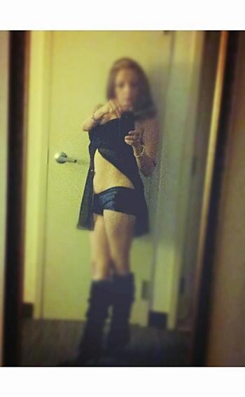 , 42  female escort, Niagara