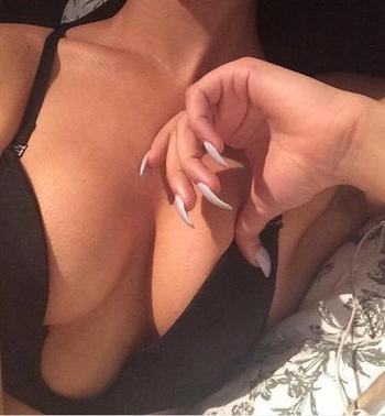 , 19  female escort, Niagara