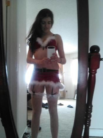 , 23  female escort, Niagara