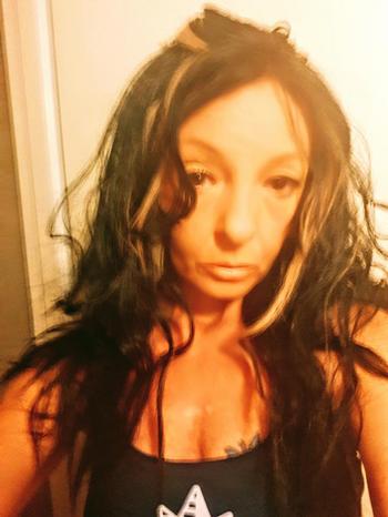 , 42  female escort, Niagara