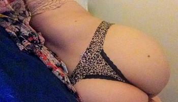 , 20  female escort, Niagara
