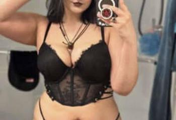 April, 20 Caucasian/White female escort, Niagara