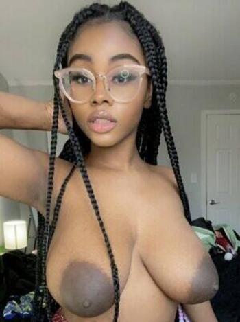 Sarah, 24 Black female escort, Niagara
