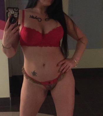 Kendra, 40 Caucasian/White female escort, Niagara