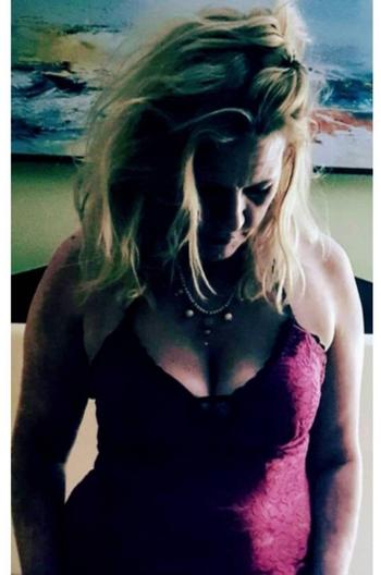 Bentlee, 49 Caucasian/White female escort, Niagara