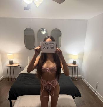 Kylie, 21 Mixed female escort, Niagara